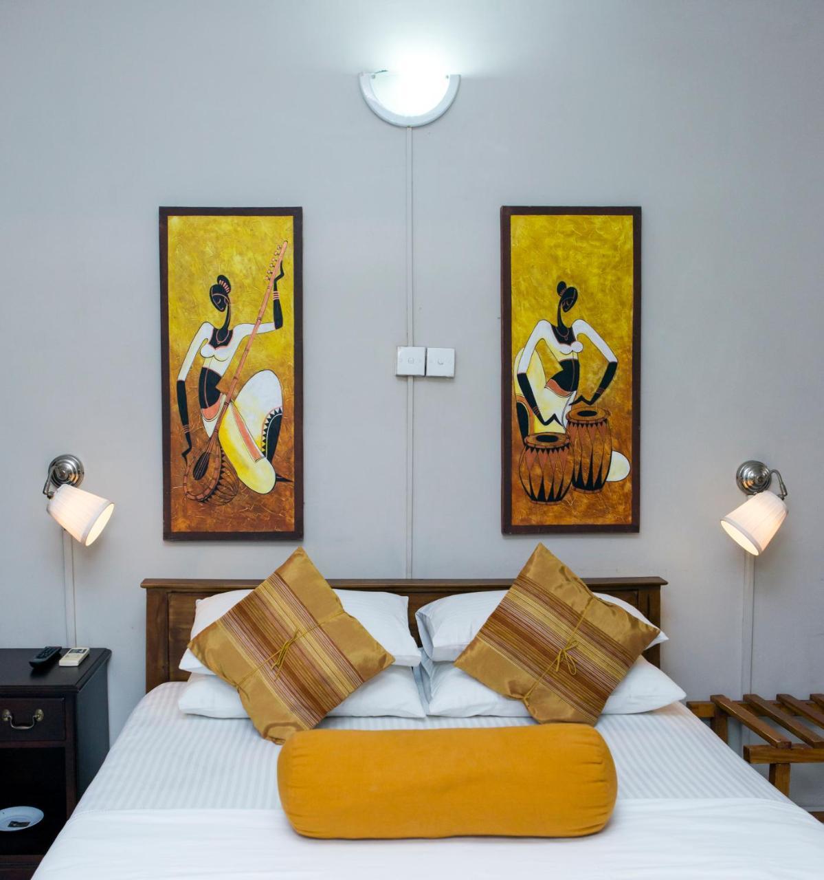 Ranveli Beach Resort Dehiwala-Mount Lavinia Kültér fotó